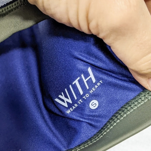 WEAR IT TO HEART Women's NWT Navy/Green Strappy Sports Bra Small - Picture 6 of 8